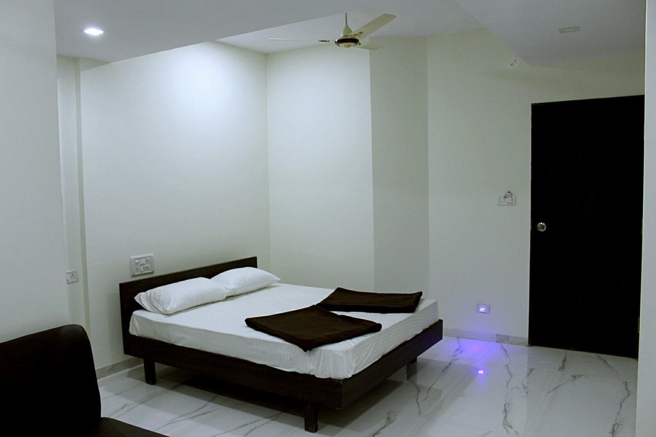 Super Hotel O Nashik Near Vijay Mamta Theatre Formerly Sahara Inn Exterior photo